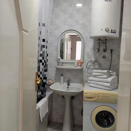 Stan Na Dan Alexa Sa Free Parkingom Novi Sad