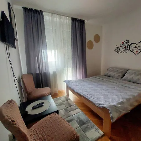 Stan Na Dan Alexa Sa Free Parkingom * Novi Sad